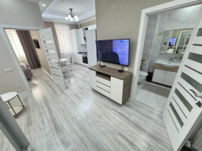 New White and Cozy Apartment in Centre, New Buiding